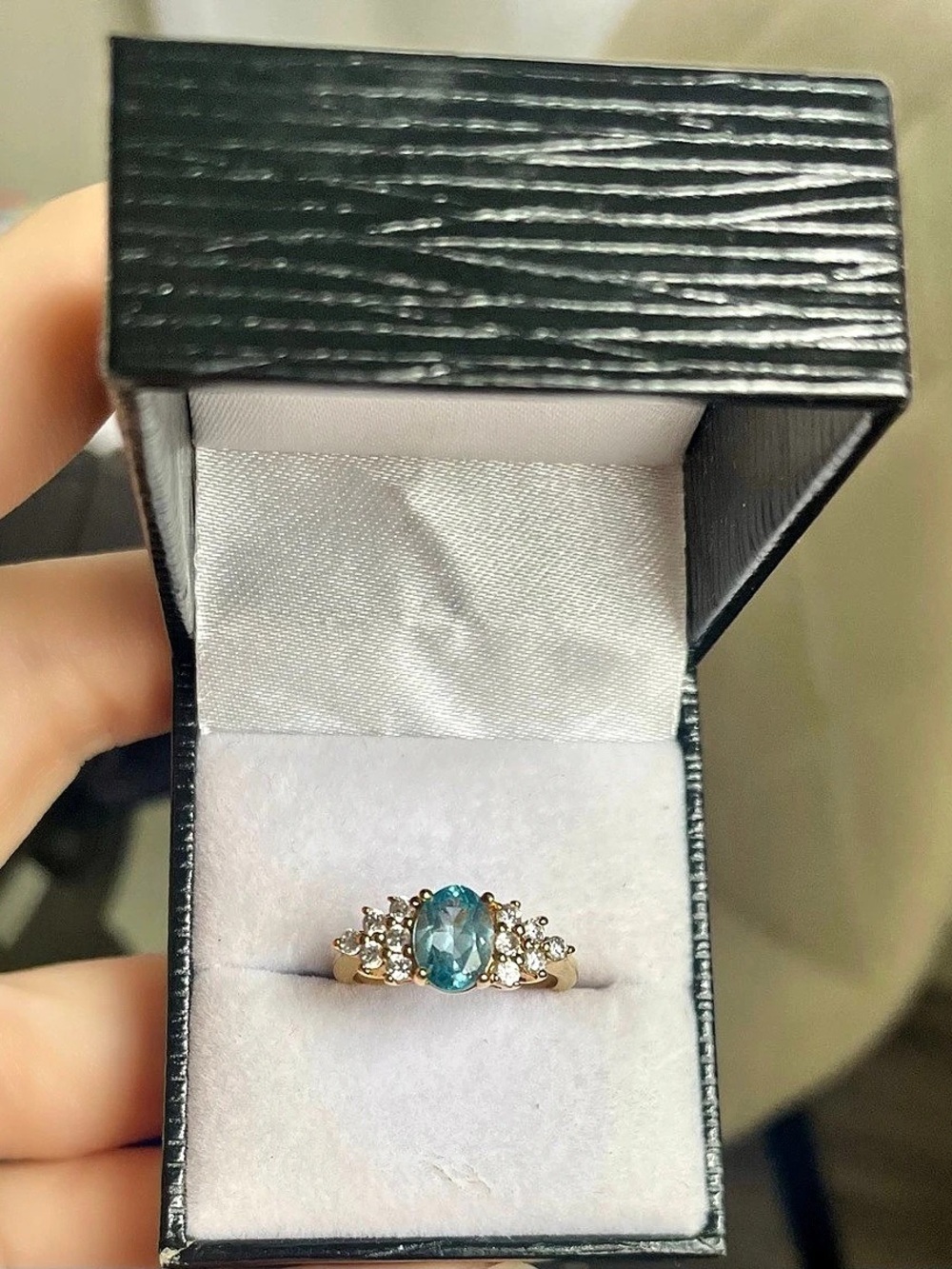 Vintage Inspired Oval- Cut Blue Center Stone Gold-Tone Ring SZ 6